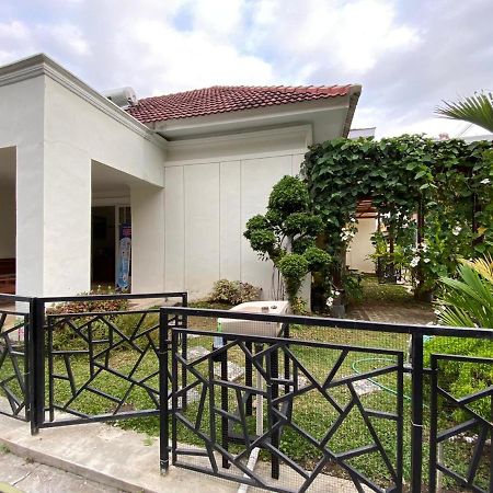Omah Inap D24 Syariah Near Universitas Aisyiah Yogyakarta Mitra Reddoorz Sleman  Εξωτερικό φωτογραφία
