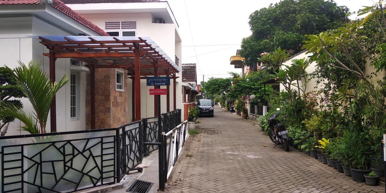 Omah Inap D24 Syariah Near Universitas Aisyiah Yogyakarta Mitra Reddoorz Sleman  Εξωτερικό φωτογραφία