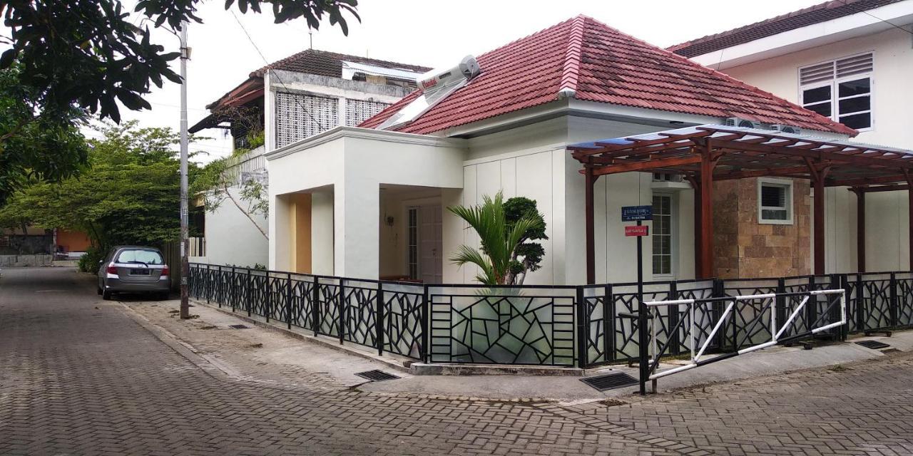 Omah Inap D24 Syariah Near Universitas Aisyiah Yogyakarta Mitra Reddoorz Sleman  Εξωτερικό φωτογραφία